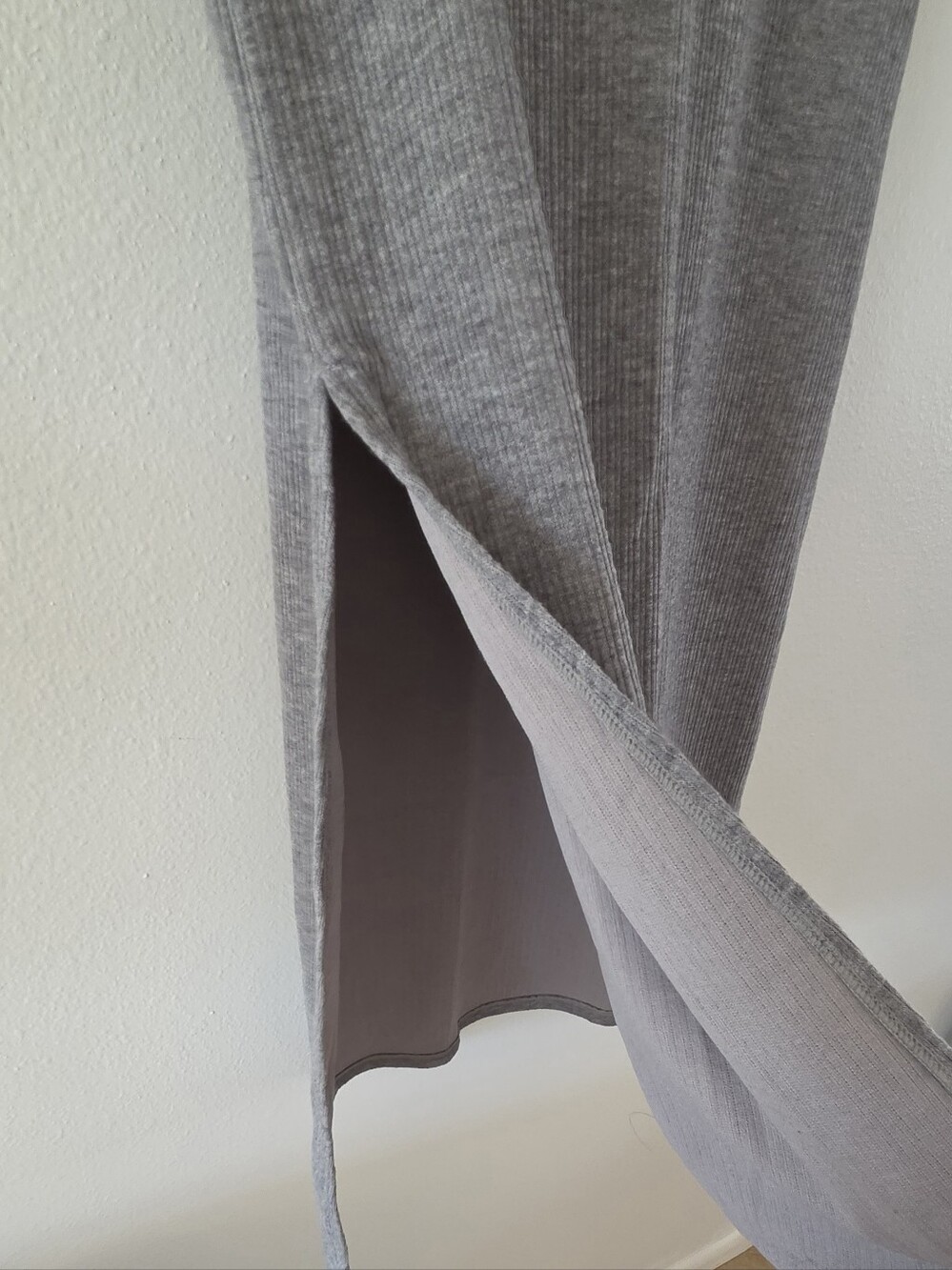 HALARA Gray Ribbed Maxi Skirt with Side Slit - Picture 7 of 12